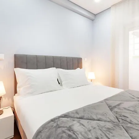 Daire Liberta - Minho's Guest *